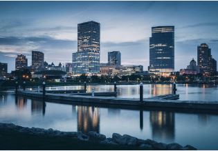 7 Incredible Homes for Sale in Milwaukee Tips: Be Prepared! 4 af tree 2